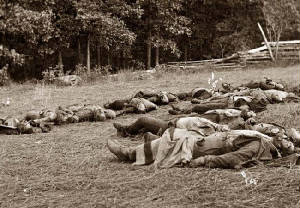 Gettysburg-Dead_Soldiers.jpg